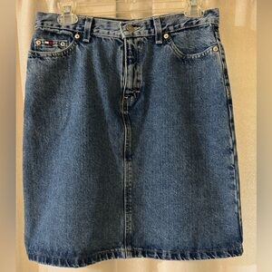 Vintage High-waisted Tommy Hilfiger Jean Skirt, size 4, medium wash preowned